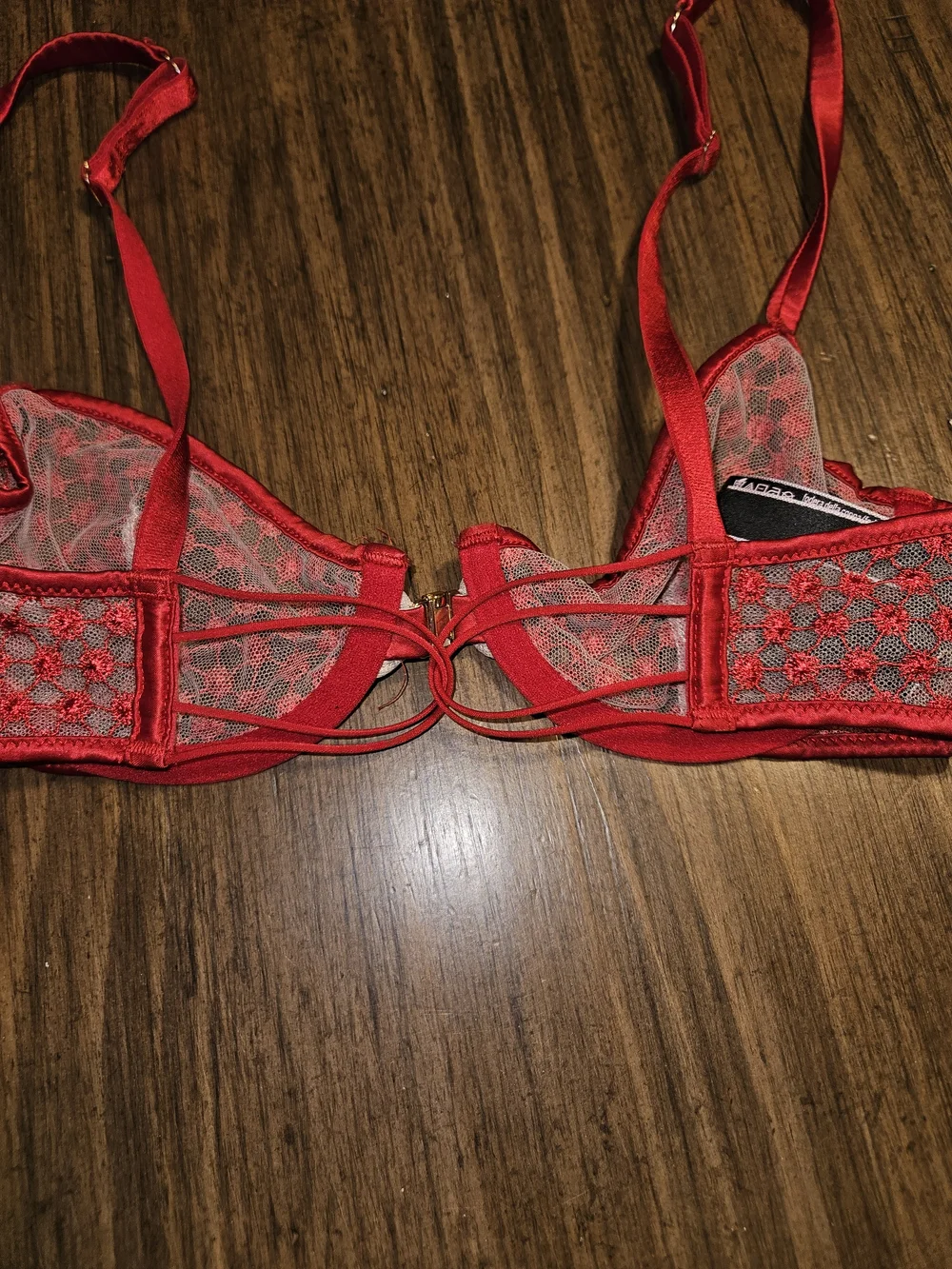 Victoria's Secret Red Lace Underwire Front-Closure Bra